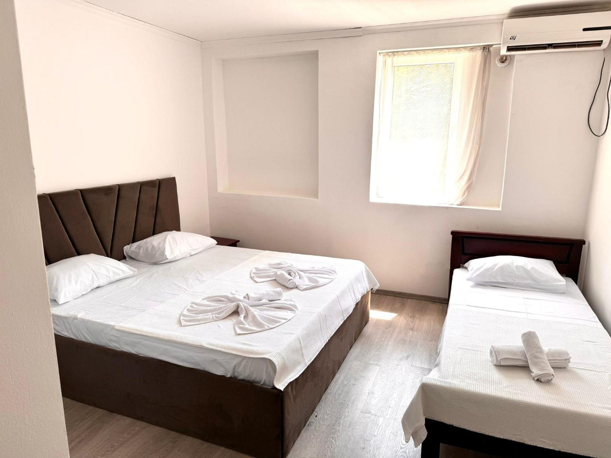 Hotel Istanbul Skopje Bagian luar foto