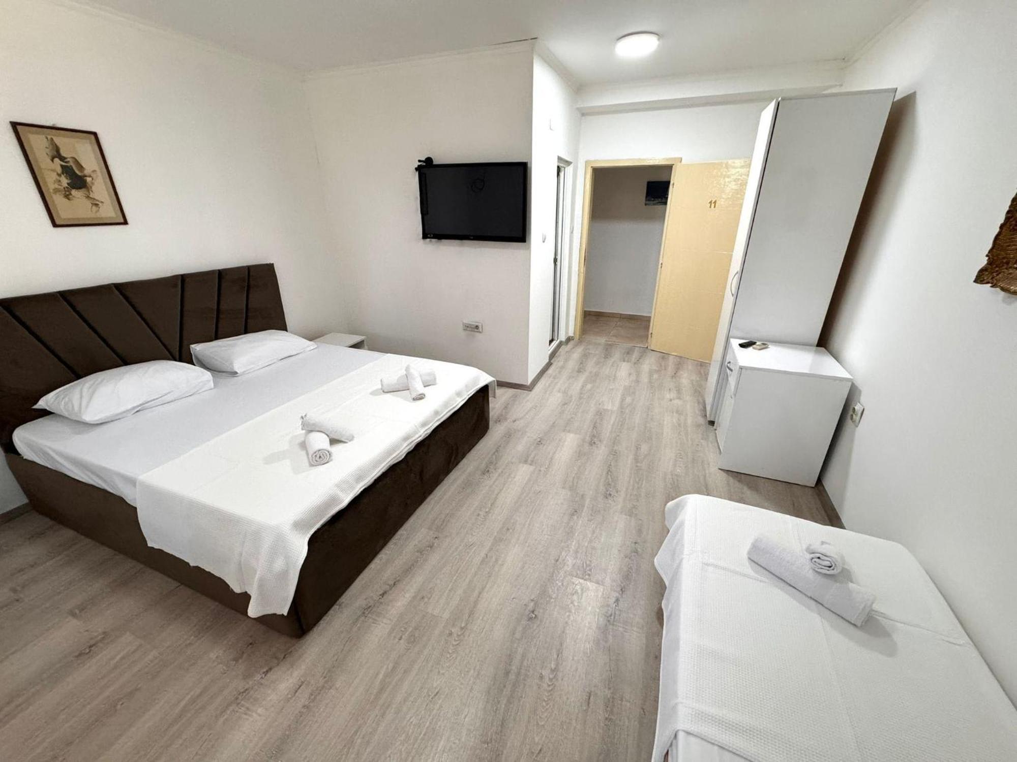 Hotel Istanbul Skopje Bagian luar foto